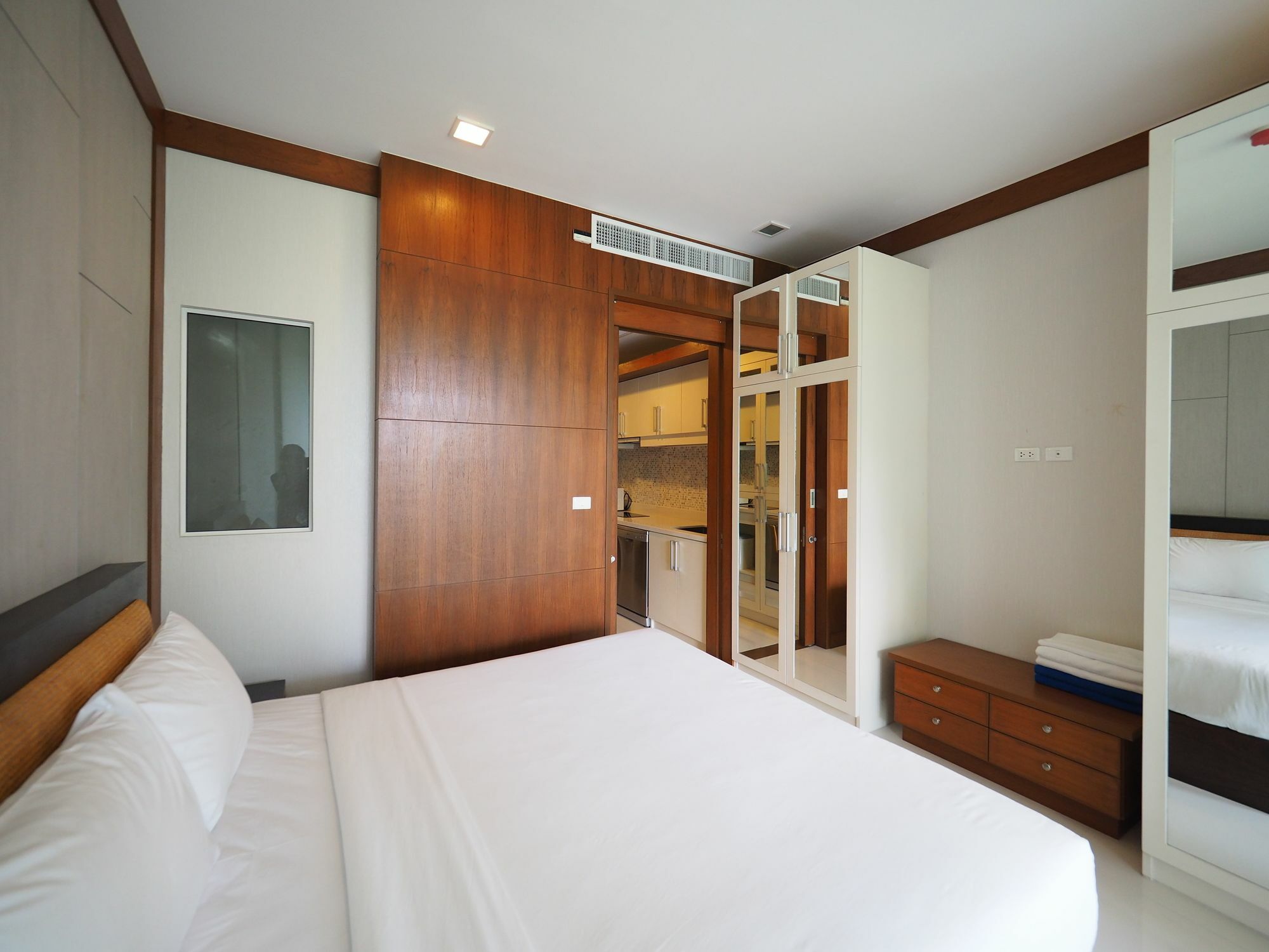 Q Conzept Condominium Karon Exterior photo